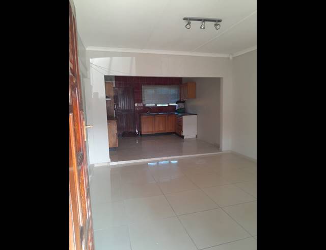 3 bed property to rent in ZAMOKUHLE